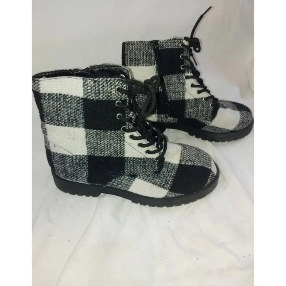 Bamboo DIRECT-15X Women's Size 6 Black/White Check Plaid Fabric Ankle Boot